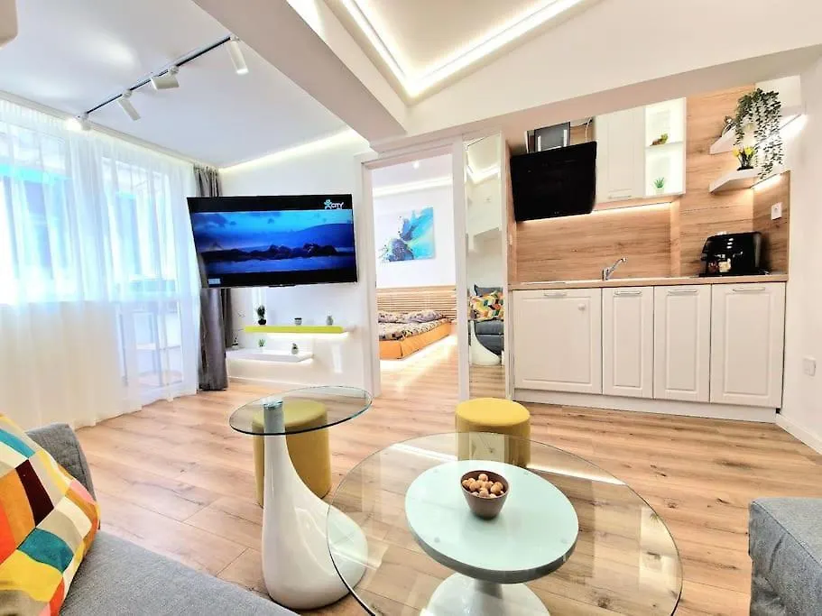 Art Apartment + 2Bd Parking Space Varna