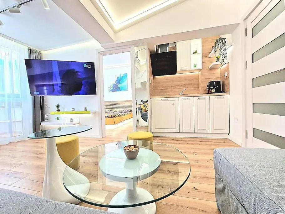 Art Apartment + 2Bd Parking Space Varna