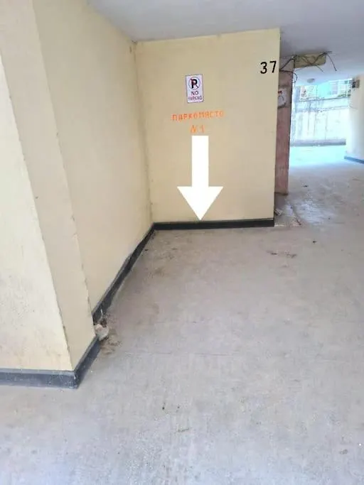 Art Apartment + 2Bd Parking Space Varna