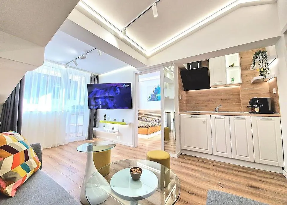 Art Apartment + 2Bd Parking Space Varna