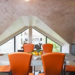 Otel Efbet, Varna